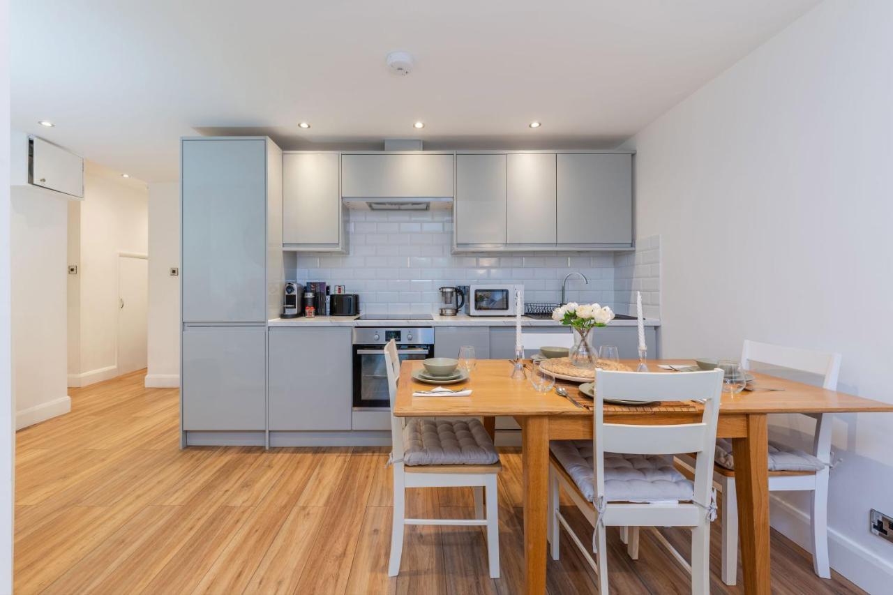 Three-Bedroom Bliss In London Town 외부 사진