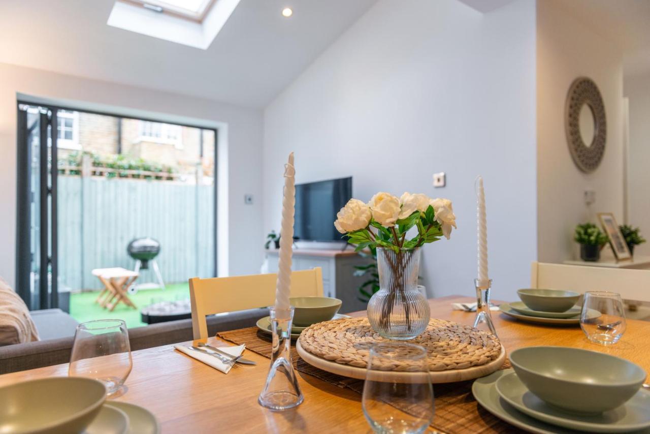 Three-Bedroom Bliss In London Town 외부 사진