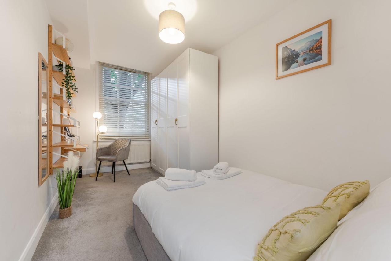 Three-Bedroom Bliss In London Town 외부 사진