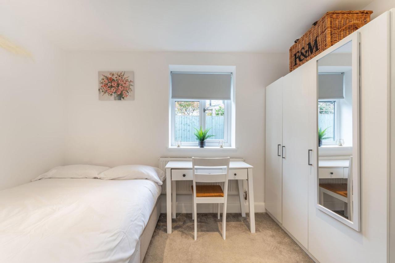 Three-Bedroom Bliss In London Town 외부 사진